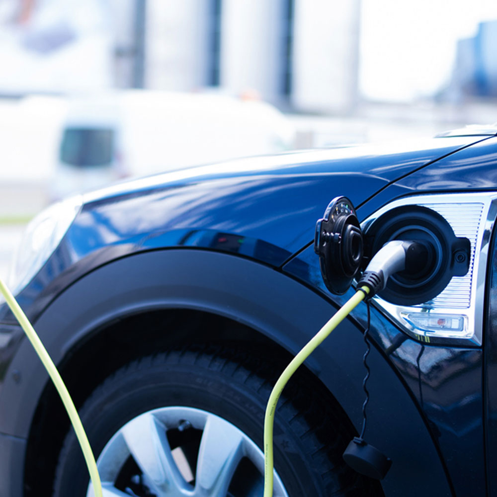 electric-vehicle-manufacturers-and-dealers-powering-innovation-in-the